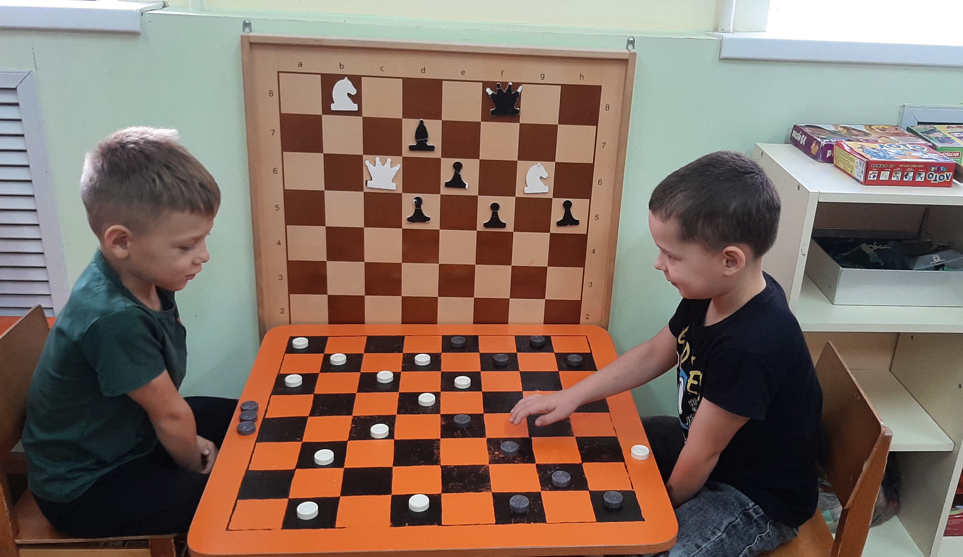  «Учимся играть в шашки - игровые ситуации для дошкольников».
